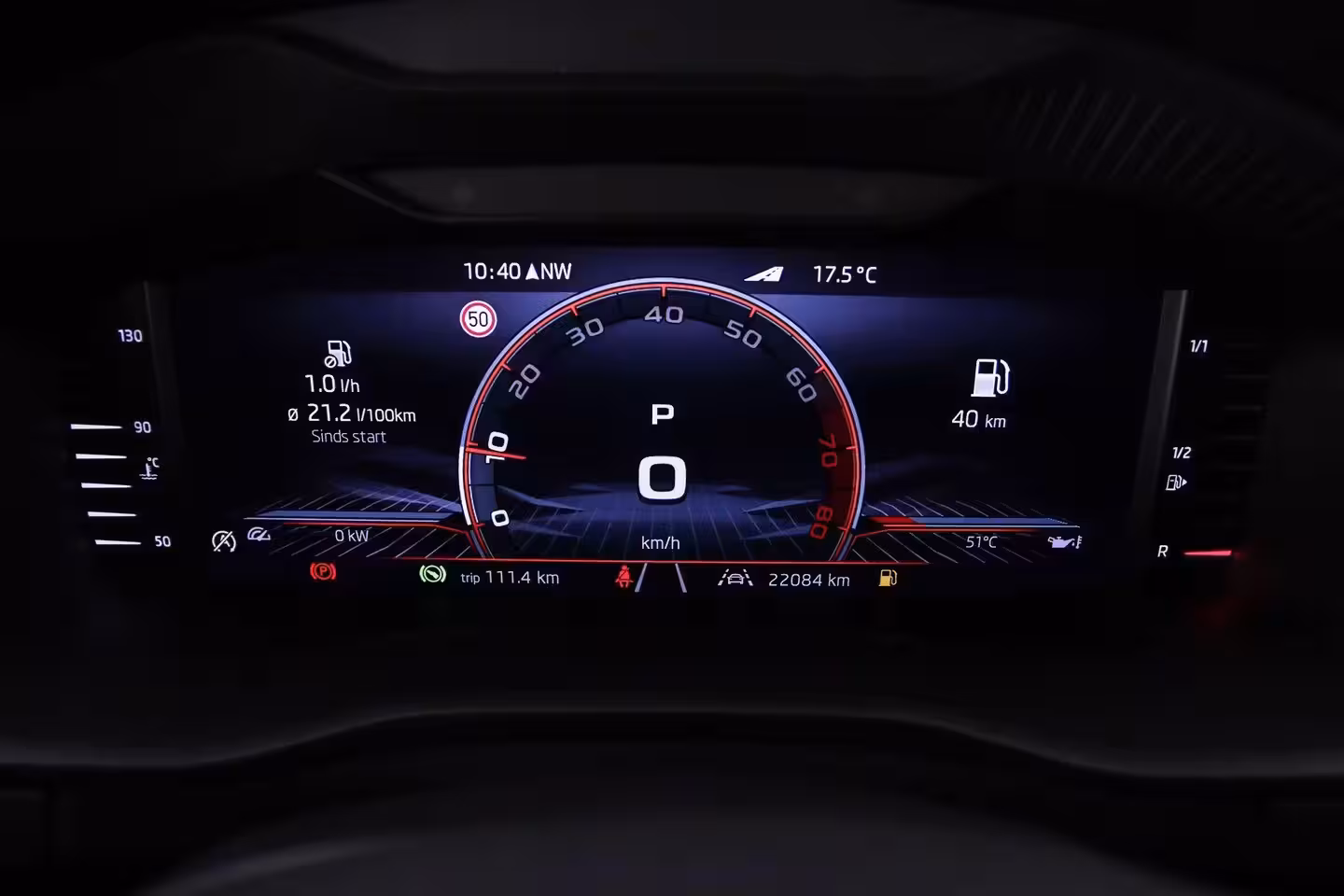 Skoda Karoq Sportline Business 1.5 TSI 150pk DSG Automaat, Trekhaak, Adaptive cruise control, Achterui