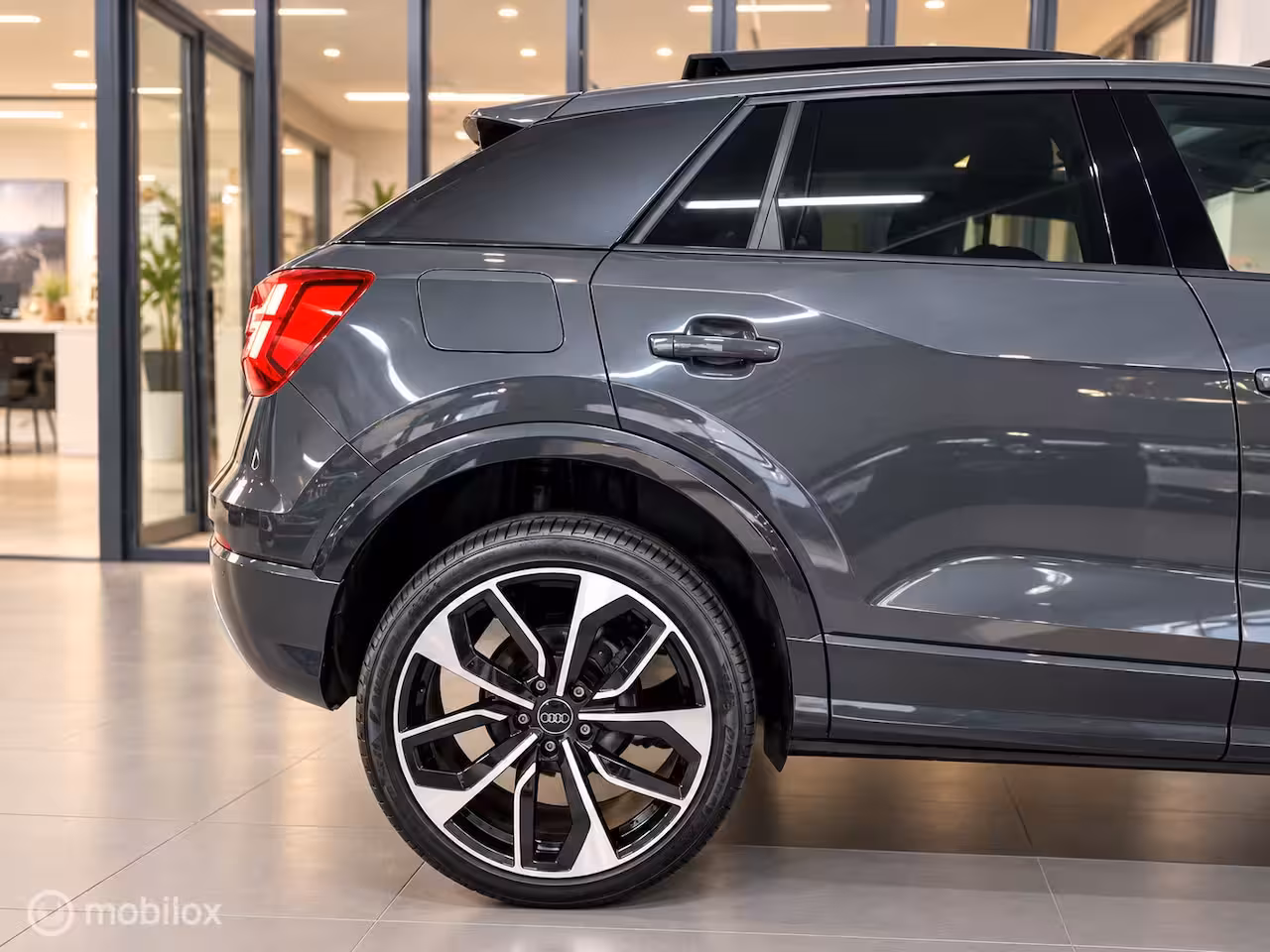 Audi Q2 1.4TFSI 150 pk S-TRONIC GREY PANORAMA LED NAVI XENON PDC XENON ZEER NETJES