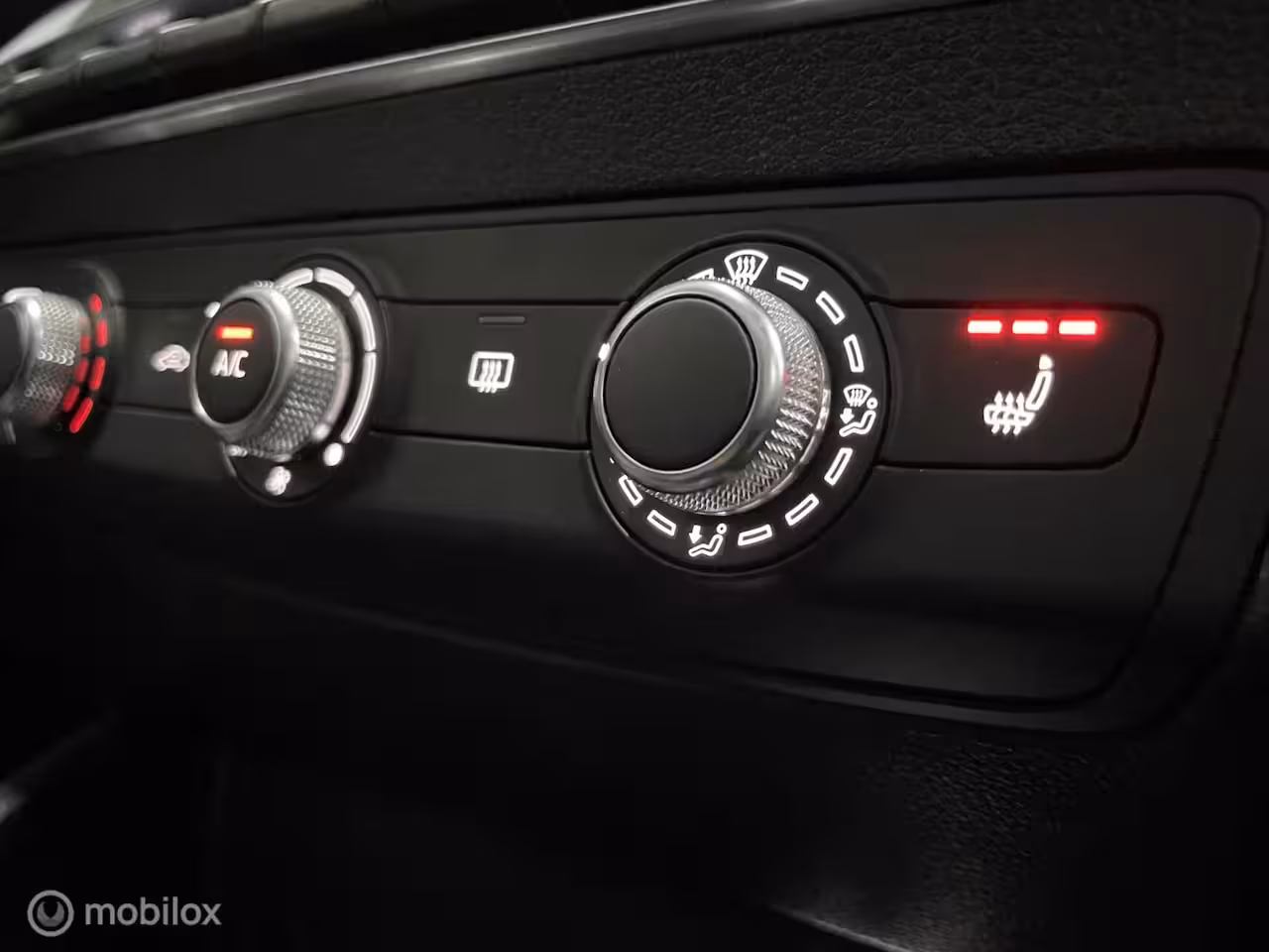 Audi Q2 1.4TFSI 150 pk S-TRONIC GREY PANORAMA LED NAVI XENON PDC XENON ZEER NETJES