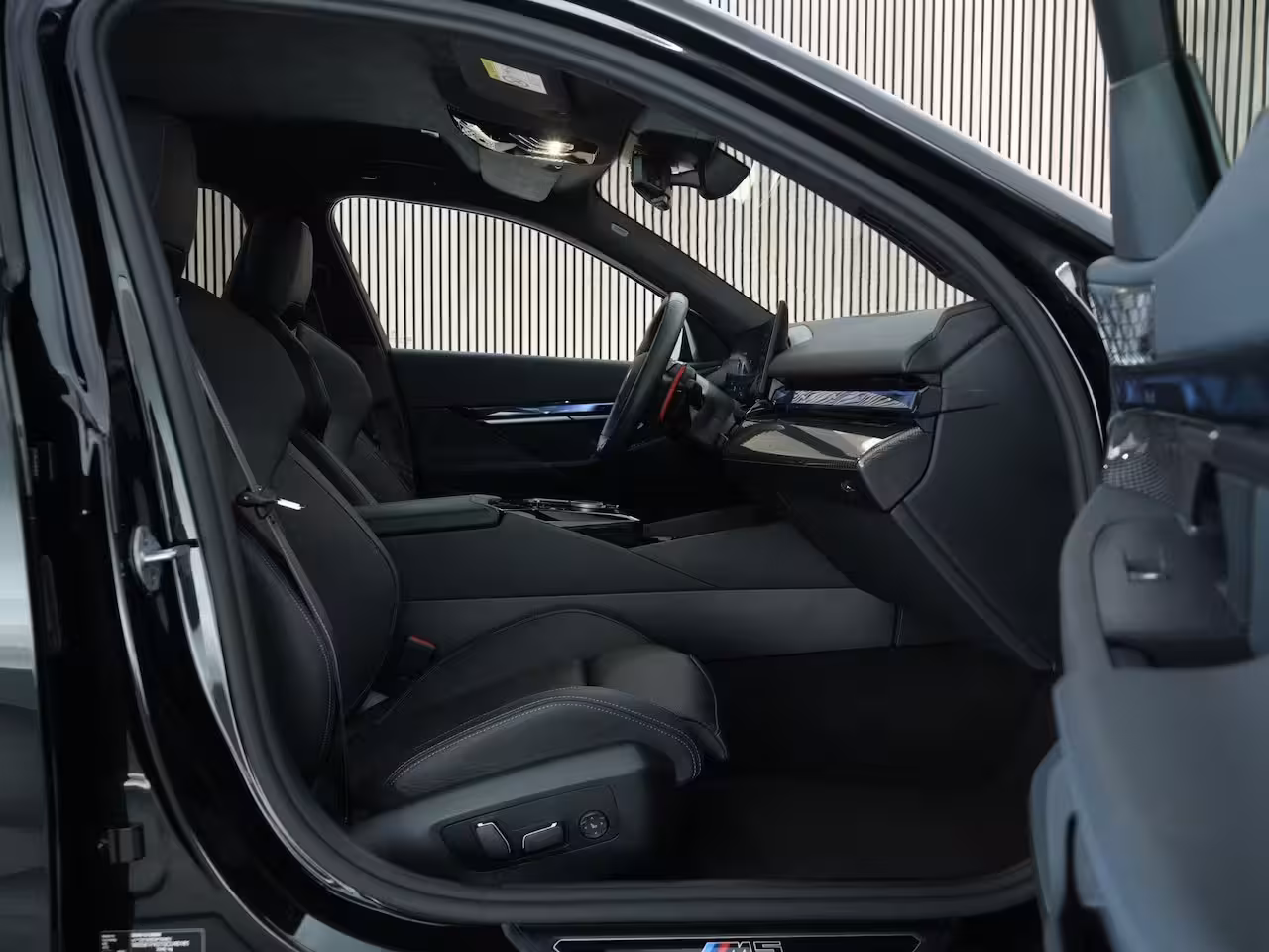 BMW M5 |BTW-auto|Carbon ext.|Bowers&Wilkins|head-up|memory|360 camera|adaptive LED|stoelverkoelin
