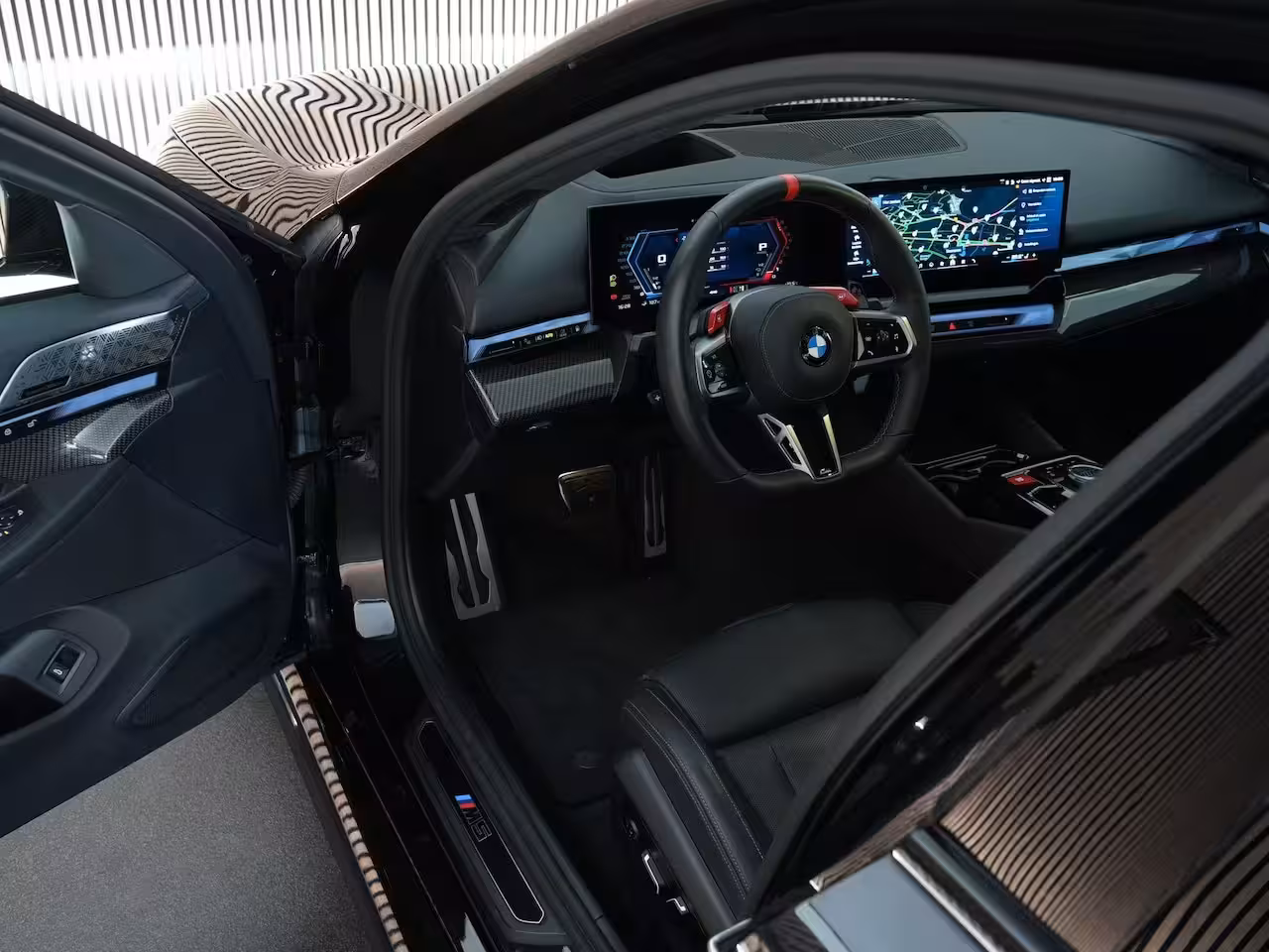 BMW M5 |BTW-auto|Carbon ext.|Bowers&Wilkins|head-up|memory|360 camera|adaptive LED|stoelverkoelin