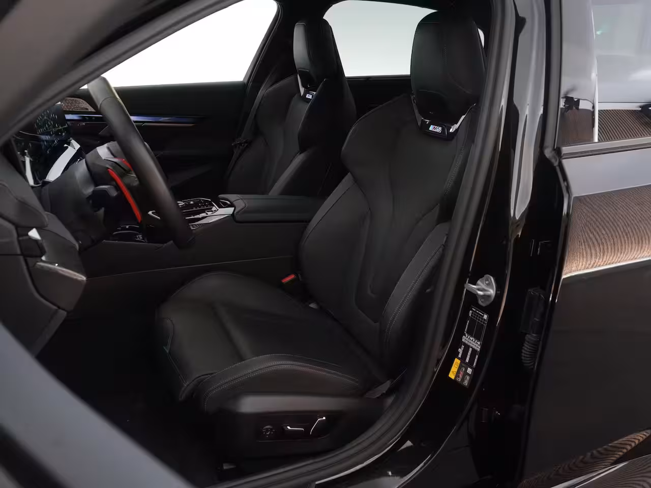 BMW M5 |BTW-auto|Carbon ext.|Bowers&Wilkins|head-up|memory|360 camera|adaptive LED|stoelverkoelin