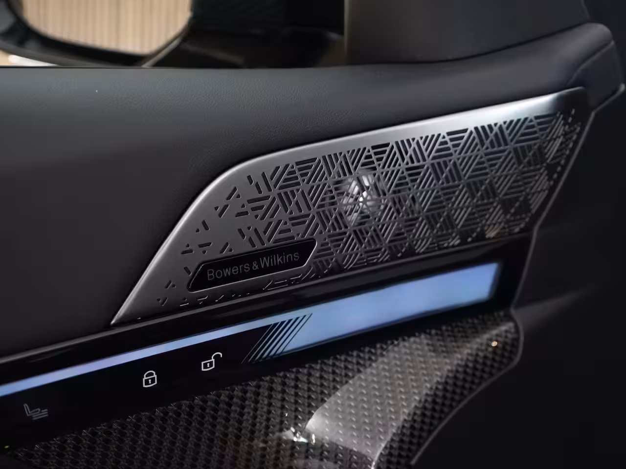 BMW M5 |BTW-auto|Carbon ext.|Bowers&Wilkins|head-up|memory|360 camera|adaptive LED|stoelverkoelin