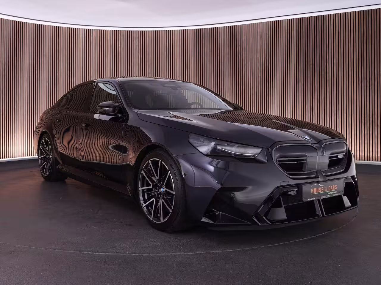 BMW M5 |BTW-auto|Carbon ext.|Bowers&Wilkins|head-up|memory|360 camera|adaptive LED|stoelverkoelin