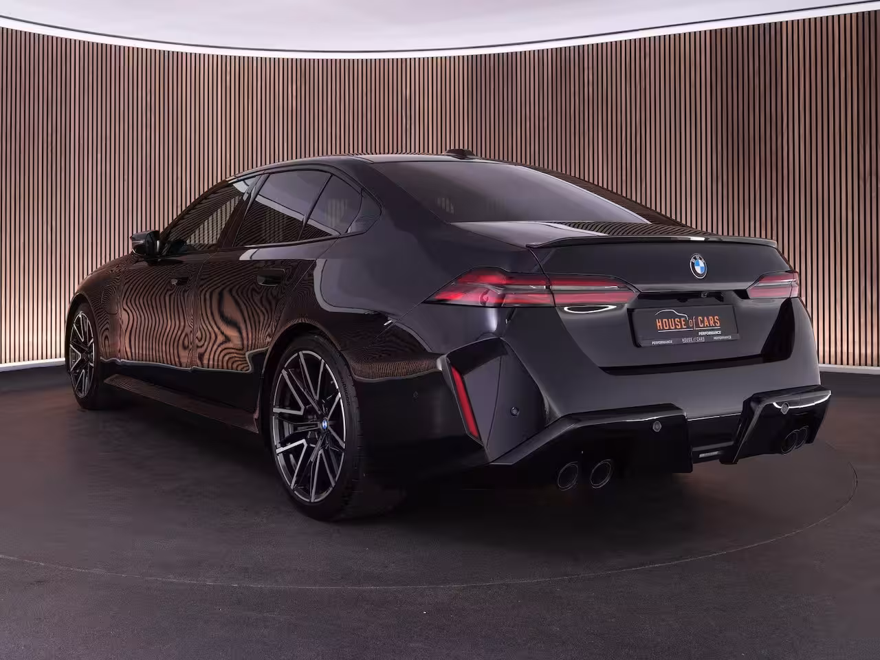 BMW M5 |BTW-auto|Carbon ext.|Bowers&Wilkins|head-up|memory|360 camera|adaptive LED|stoelverkoelin