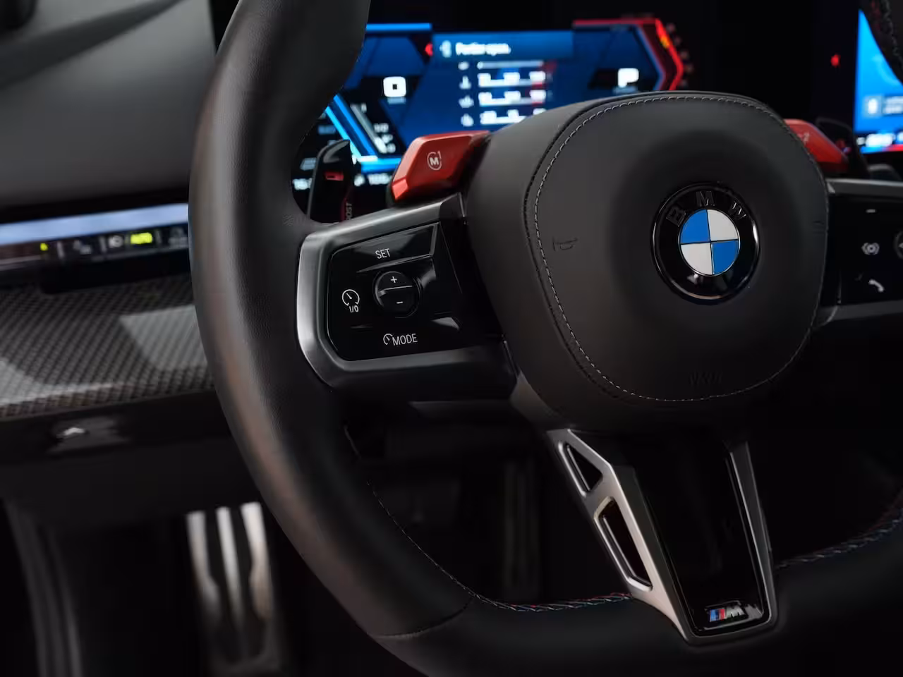 BMW M5 |BTW-auto|Carbon ext.|Bowers&Wilkins|head-up|memory|360 camera|adaptive LED|stoelverkoelin