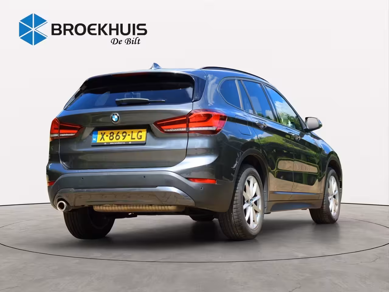 BMW X1 sDrive18i High Executive | DEALER OH | LEDER | ALL SEASON | CRUISE | PARK SENSE ACHTER | S