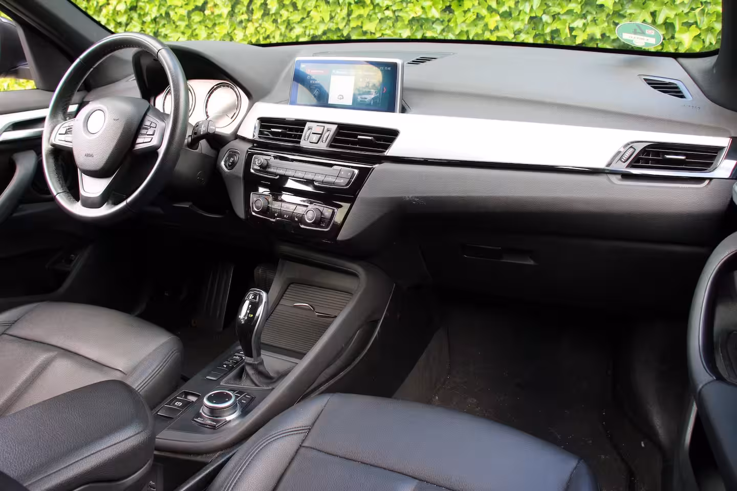BMW X1 sDrive18i High Executive | DEALER OH | LEDER | ALL SEASON | CRUISE | PARK SENSE ACHTER | S