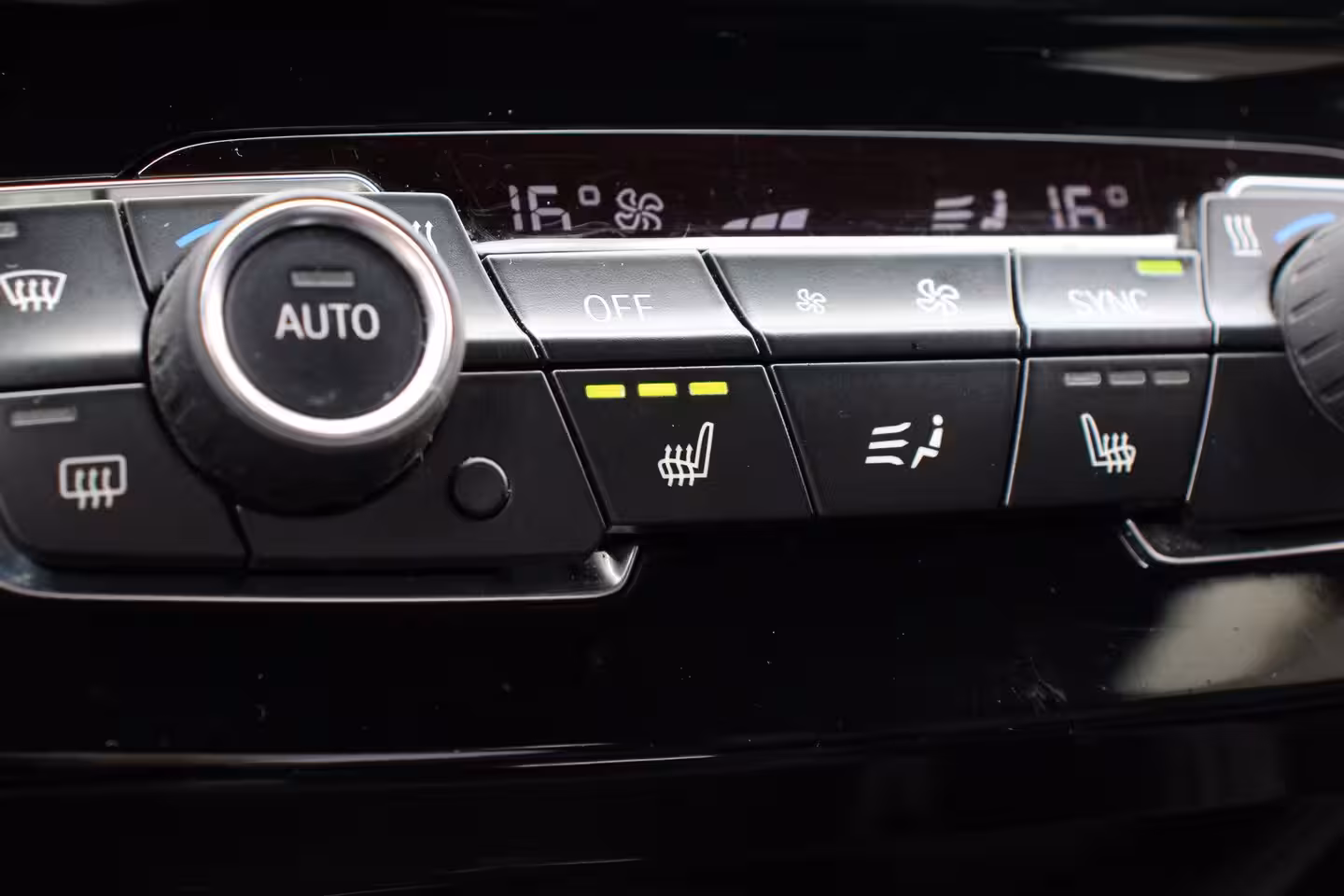 BMW X1 sDrive18i High Executive | DEALER OH | LEDER | ALL SEASON | CRUISE | PARK SENSE ACHTER | S