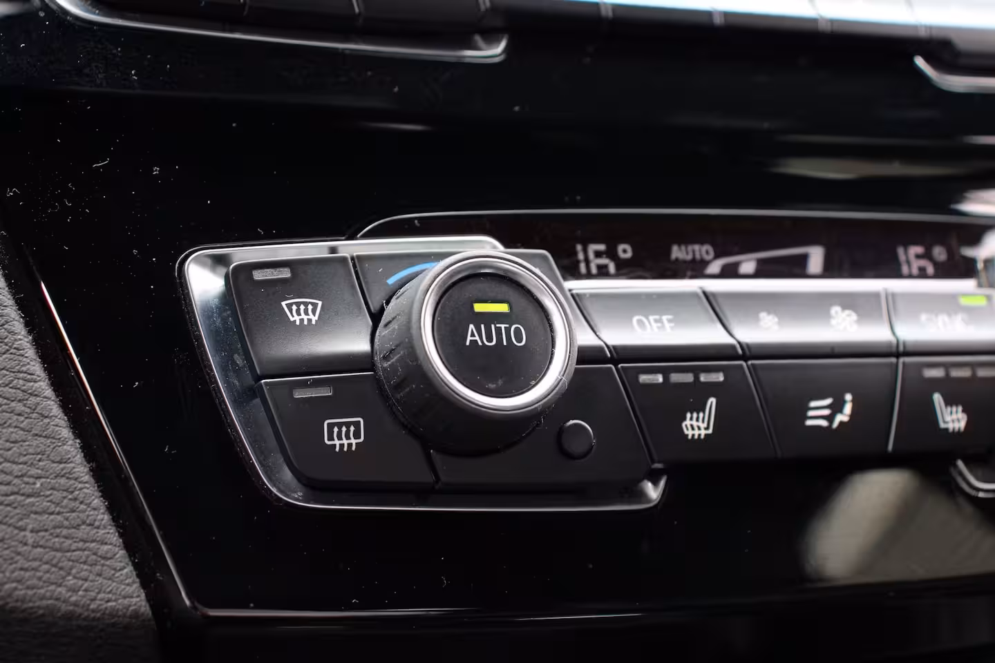 BMW X1 sDrive18i High Executive | DEALER OH | LEDER | ALL SEASON | CRUISE | PARK SENSE ACHTER | S
