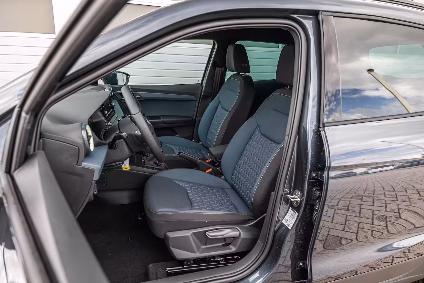 Seat Arona 1.0 EcoTSI 95pk Style Business Connect | Achteruitrijcamera | Cruise Control