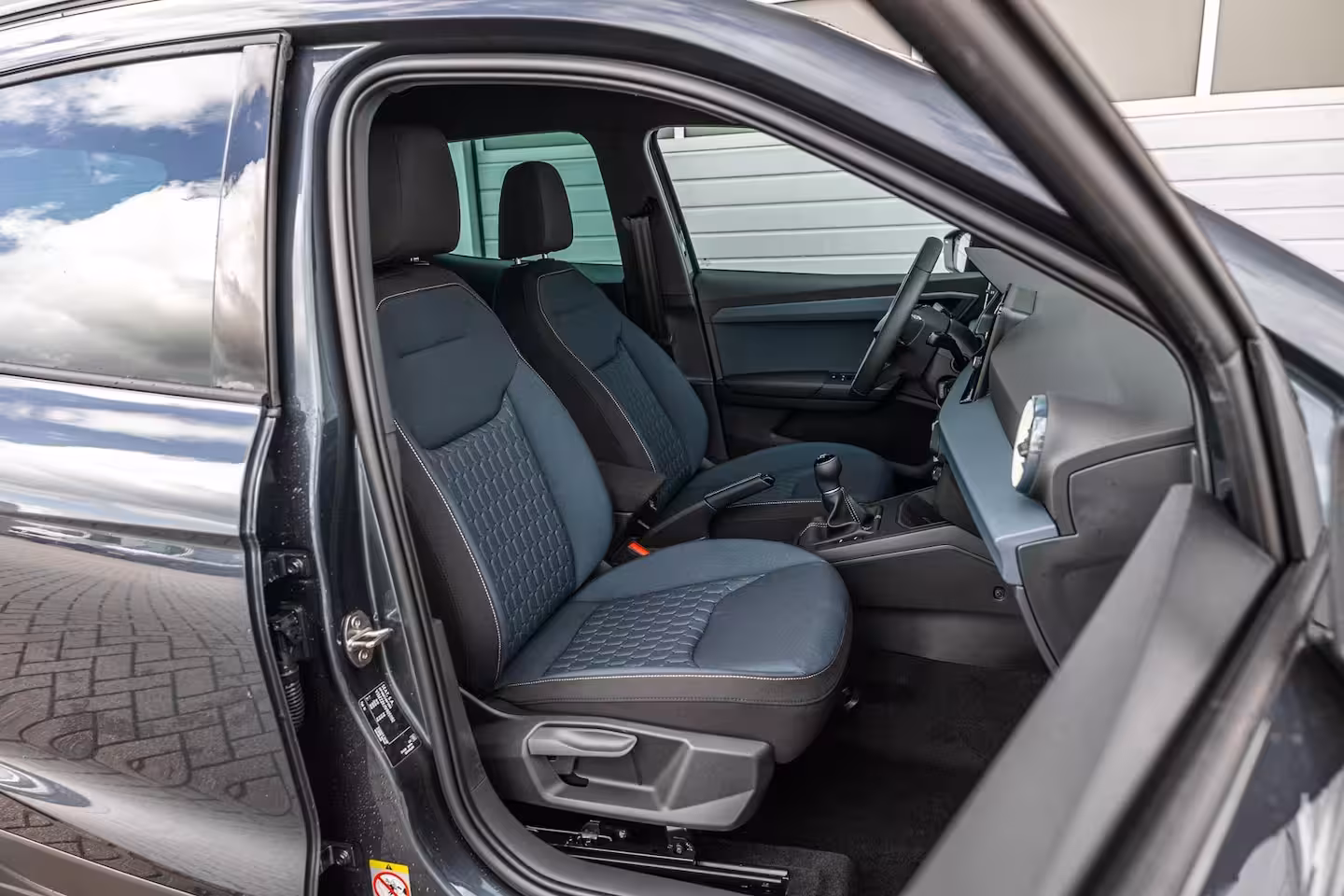 Seat Arona 1.0 EcoTSI 95pk Style Business Connect | Achteruitrijcamera | Cruise Control