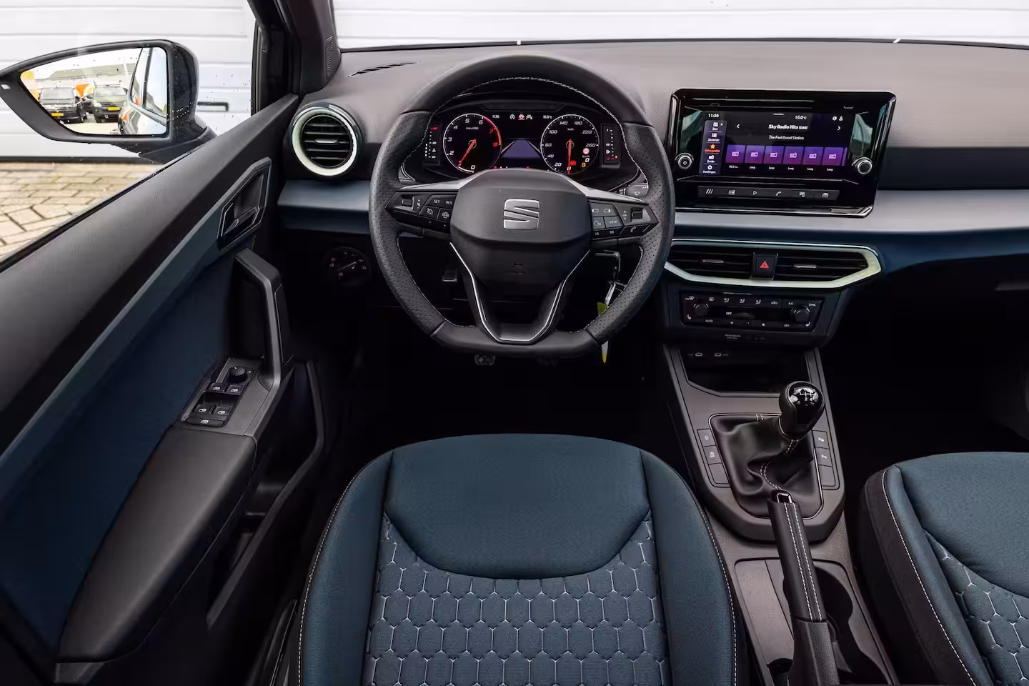 Seat Arona 1.0 EcoTSI 95pk Style Business Connect | Achteruitrijcamera | Cruise Control