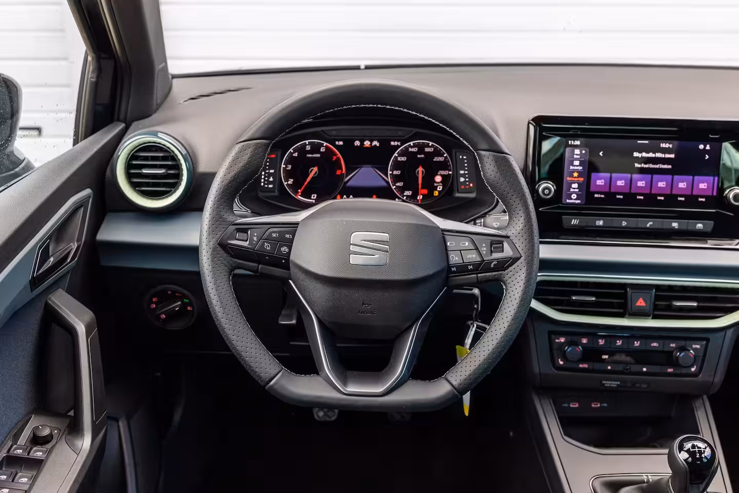 Seat Arona 1.0 EcoTSI 95pk Style Business Connect | Achteruitrijcamera | Cruise Control