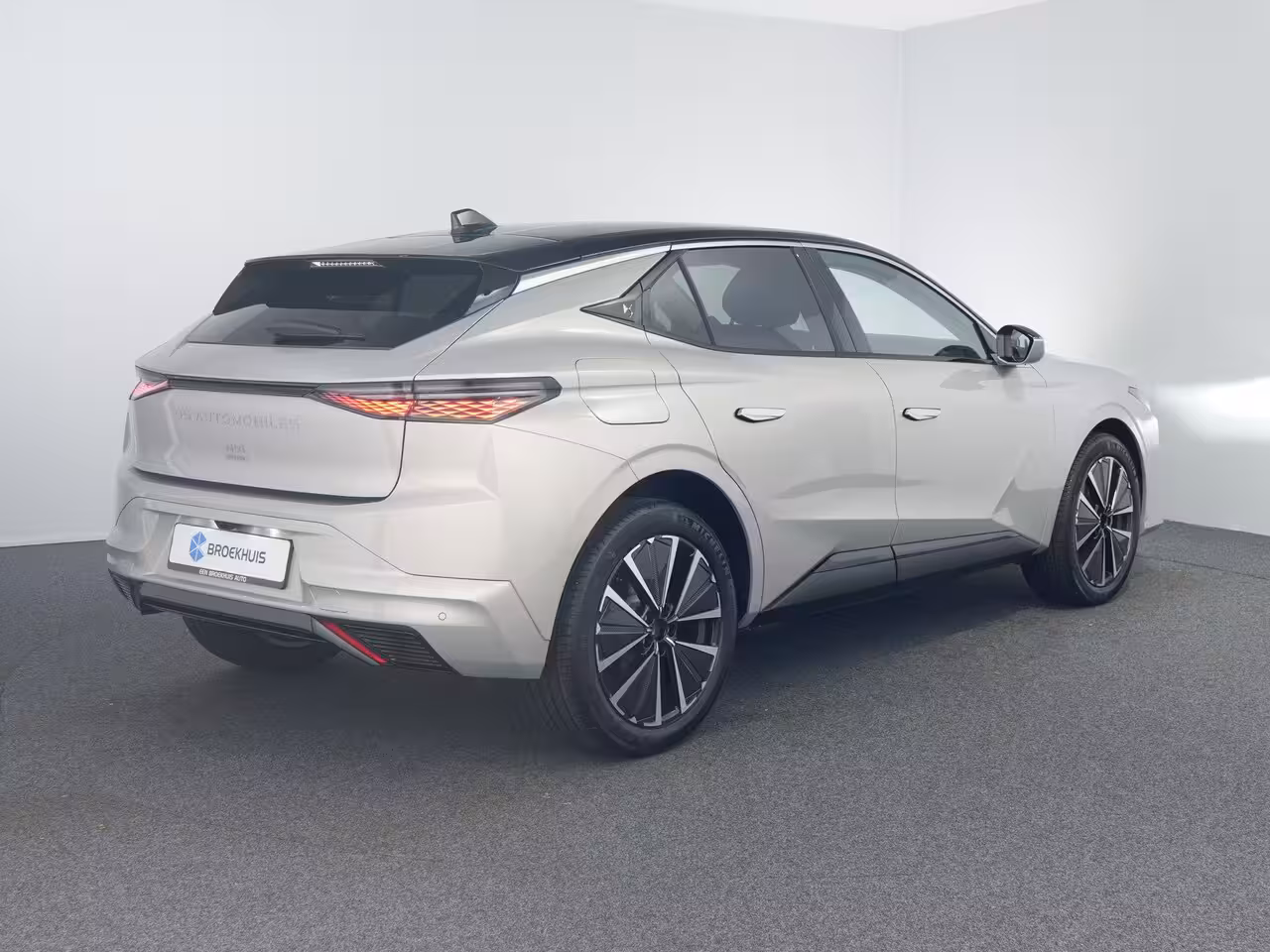 DS 4 4 N°4 Pallas - E-Tense | Achteruitrijcamera | Parkeersensoren vóór en achter | Rear traffi