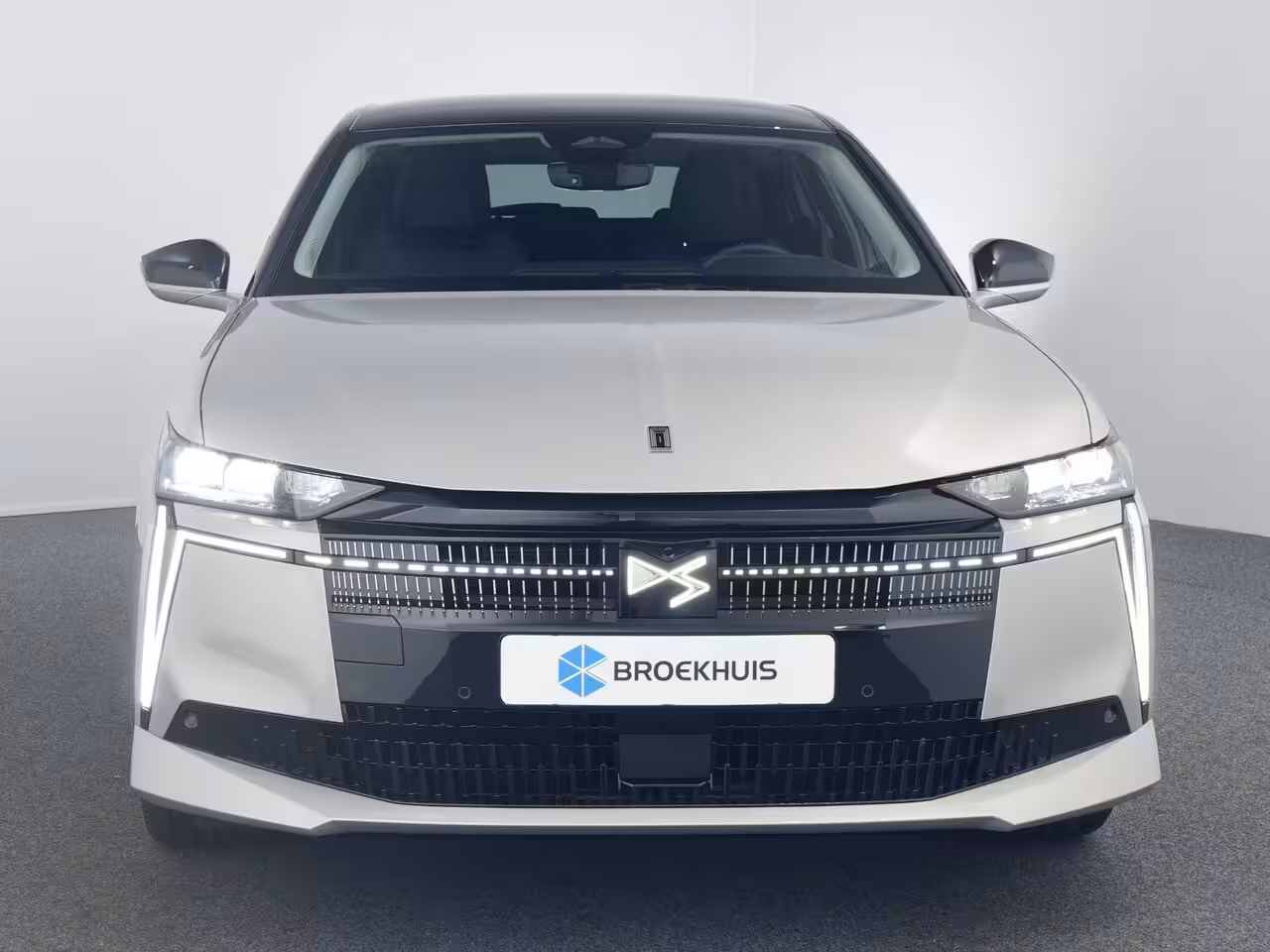 DS 4 4 N°4 Pallas - E-Tense | Achteruitrijcamera | Parkeersensoren vóór en achter | Rear traffi