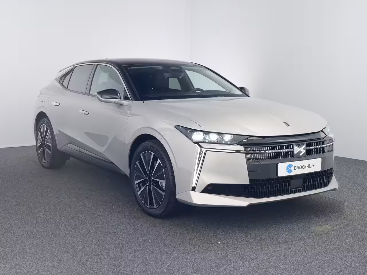 DS 4 4 N°4 Pallas - E-Tense | Achteruitrijcamera | Parkeersensoren vóór en achter | Rear traffi