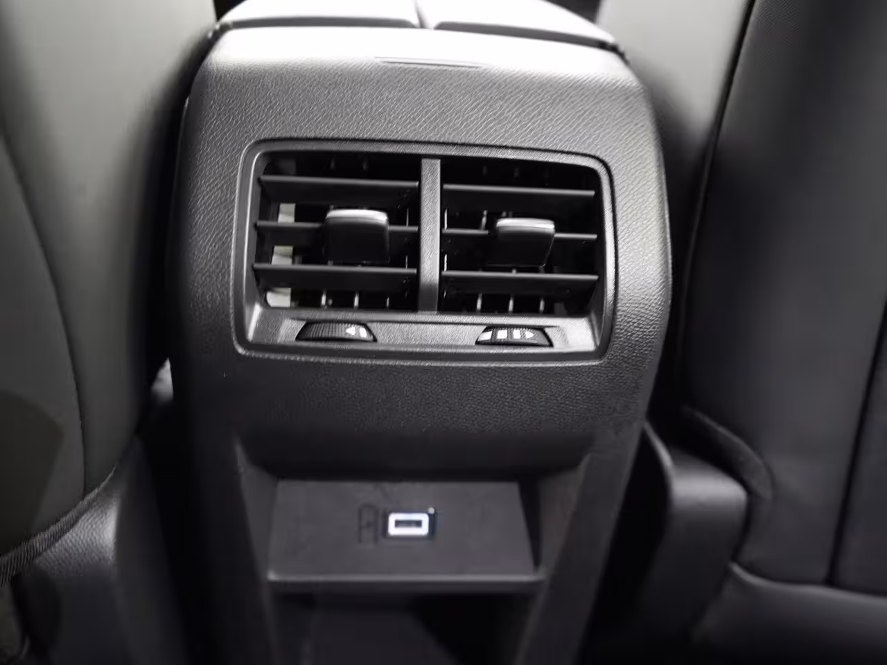 DS 4 4 N°4 Pallas - E-Tense | Achteruitrijcamera | Parkeersensoren vóór en achter | Rear traffi