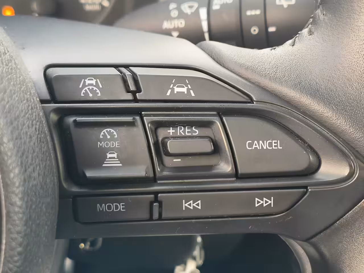Mazda 2 Hybrid 1.5 Centre-line uit 2025 Rijklaar “Sinds 1970 | 5.000+ reviews | Score 9, 5 | Service zoal