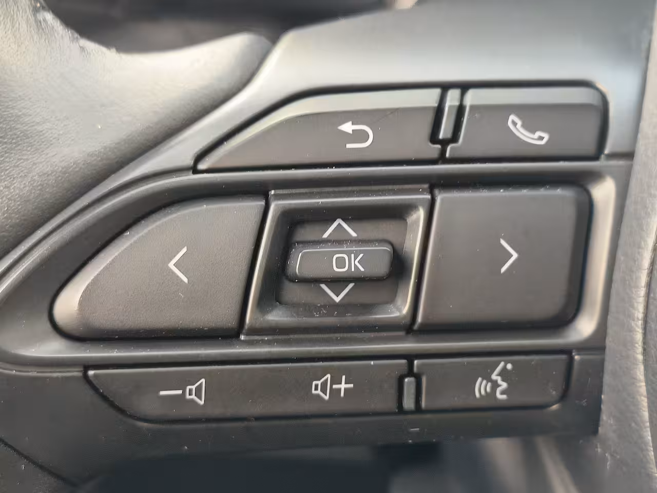 Mazda 2 Hybrid 1.5 Centre-line uit 2025 Rijklaar “Sinds 1970 | 5.000+ reviews | Score 9, 5 | Service zoal