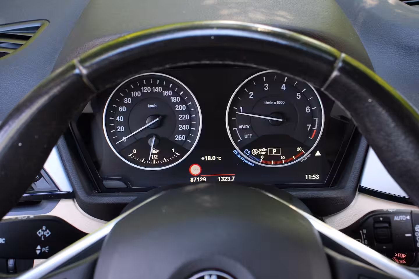 BMW X1 sDrive20i Centennial High Executive | NL-AUTO | TREKHAAK | STOELVERWARMING | DEALER OH | P