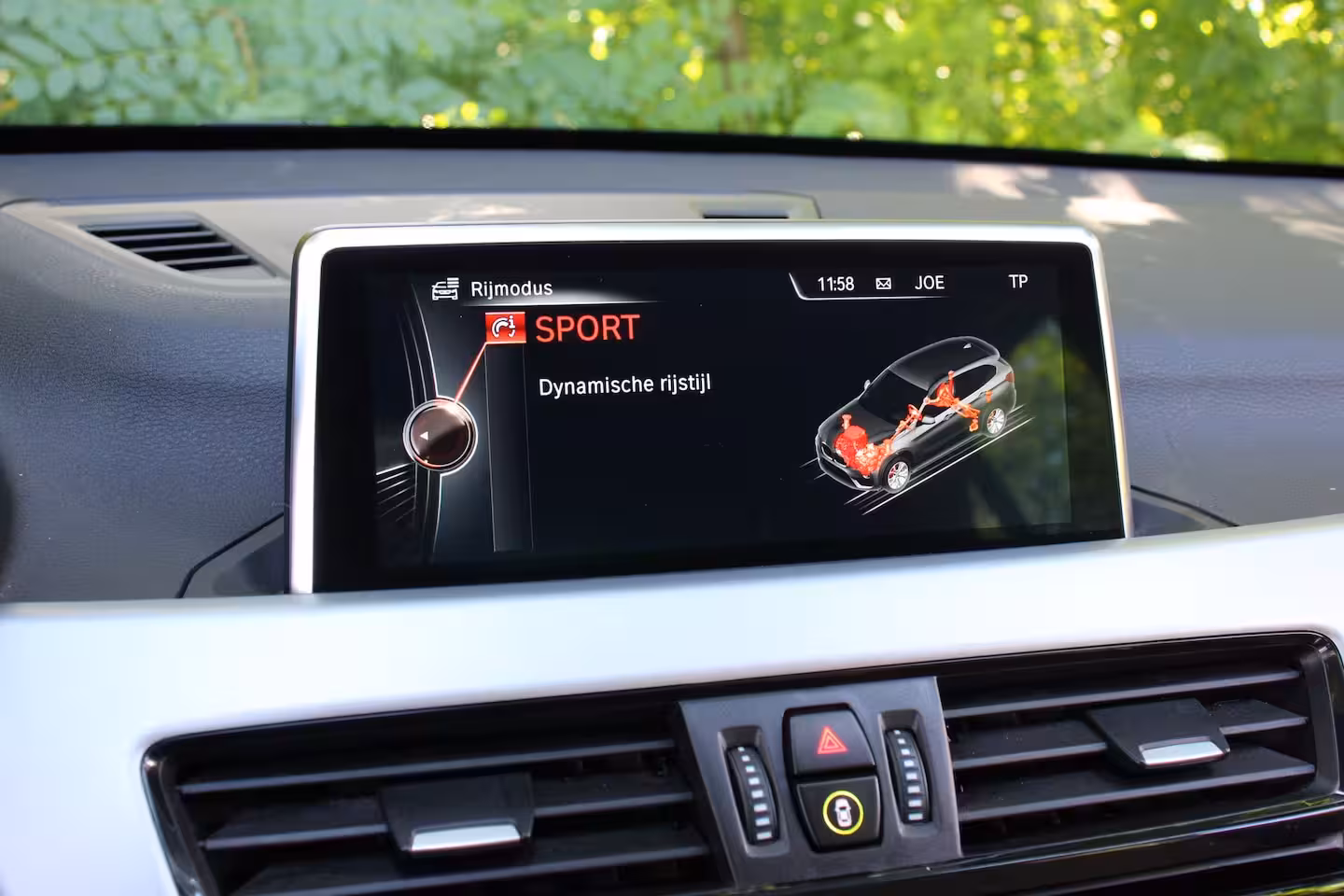 BMW X1 sDrive20i Centennial High Executive | NL-AUTO | TREKHAAK | STOELVERWARMING | DEALER OH | P