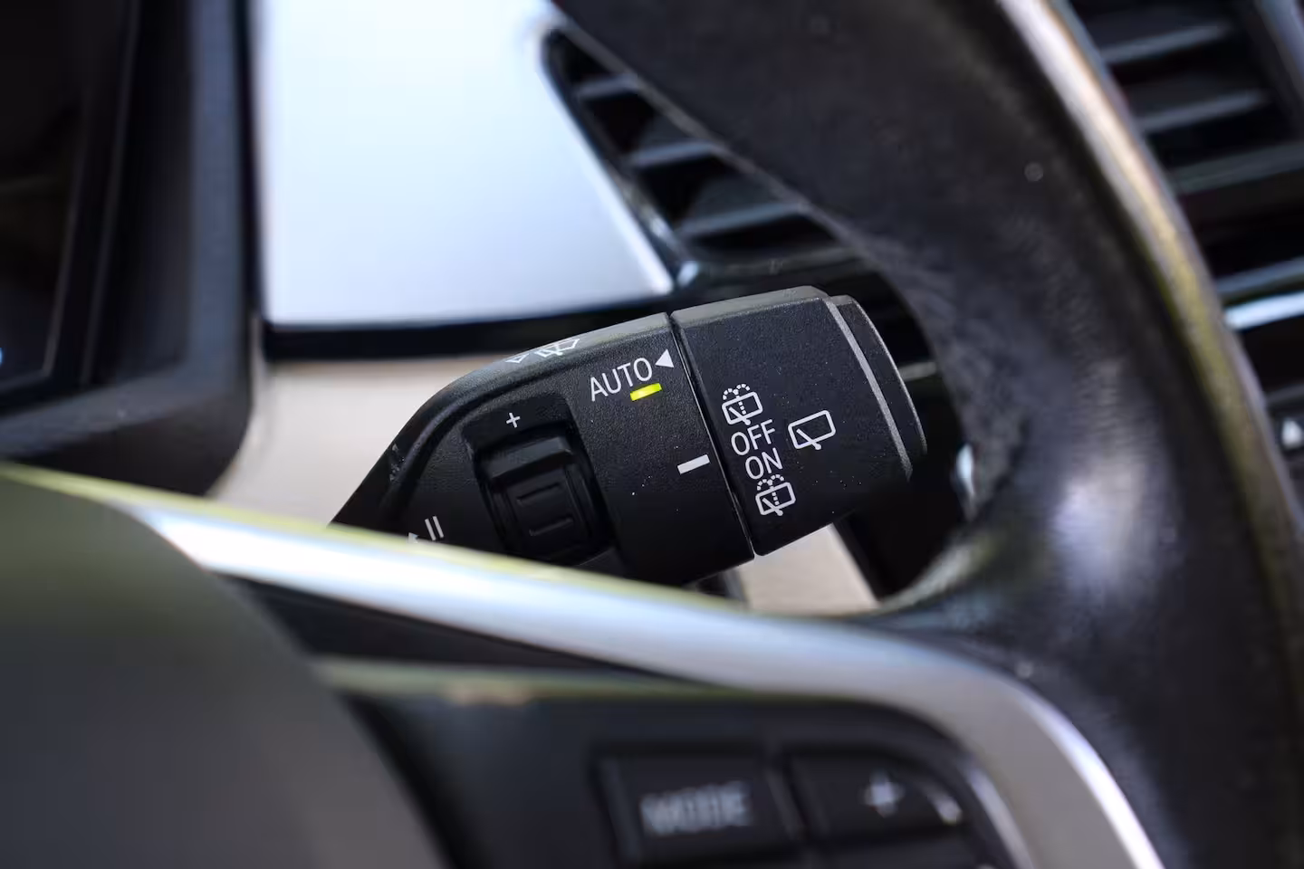 BMW X1 sDrive20i Centennial High Executive | NL-AUTO | TREKHAAK | STOELVERWARMING | DEALER OH | P