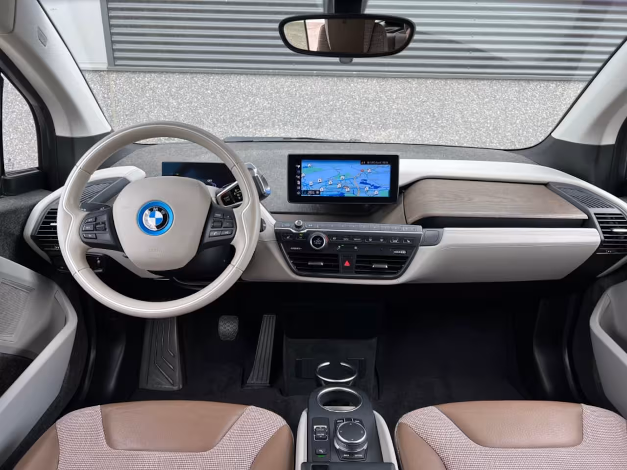 BMW i3 Executive 120Ah 42 kWh/*Lodge*/Navi-Pro/Camera/W-pomp/20"/3-fase