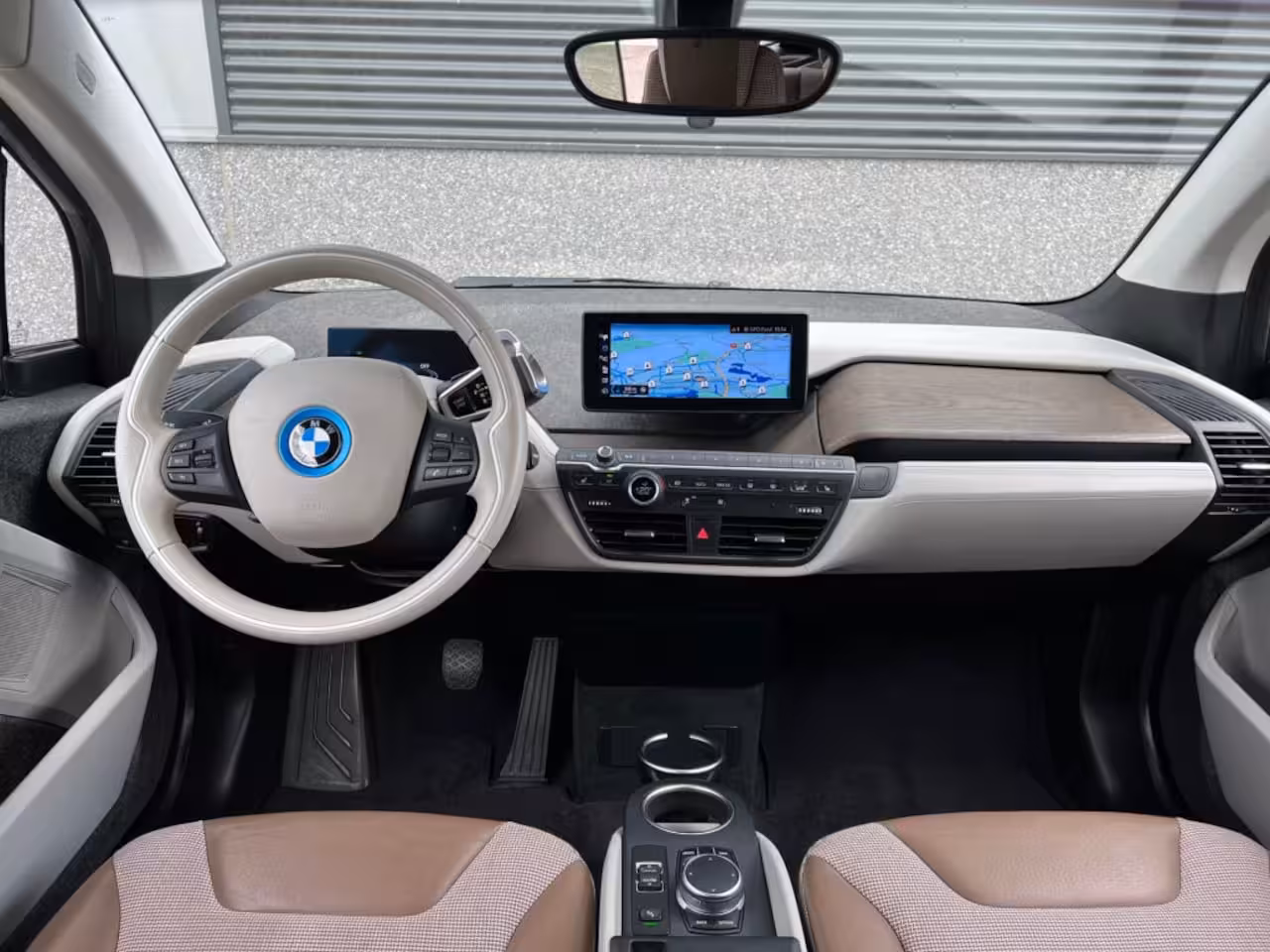 BMW i3 Executive 120Ah 42 kWh/*Lodge*/Navi-Pro/Camera/W-pomp/20"/3-fase