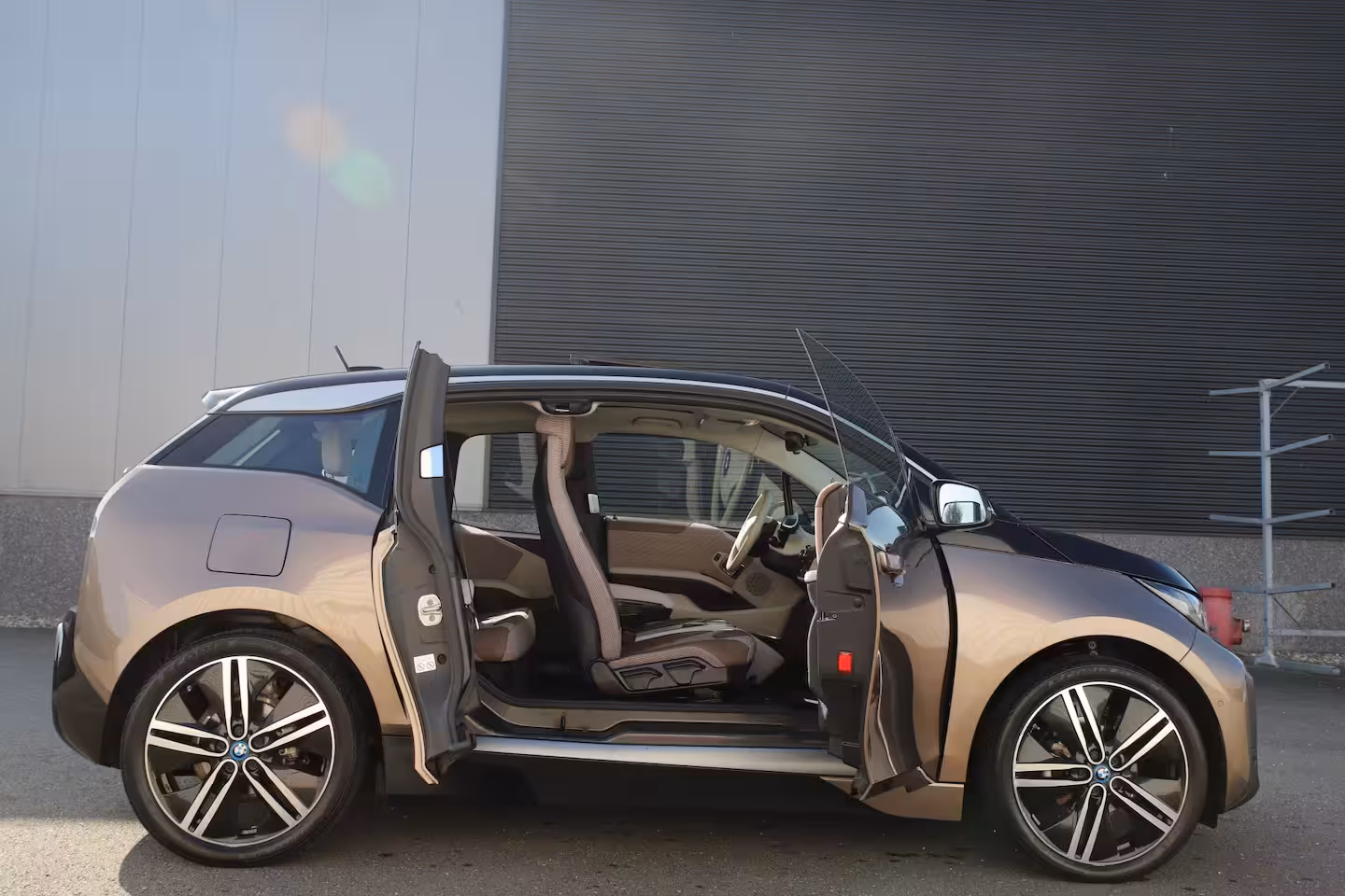 BMW i3 Executive 120Ah 42 kWh/*Lodge*/Navi-Pro/Camera/W-pomp/20"/3-fase