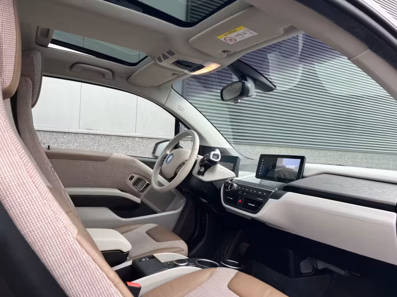 BMW i3 Executive 120Ah 42 kWh/*Lodge*/Navi-Pro/Camera/W-pomp/20"/3-fase