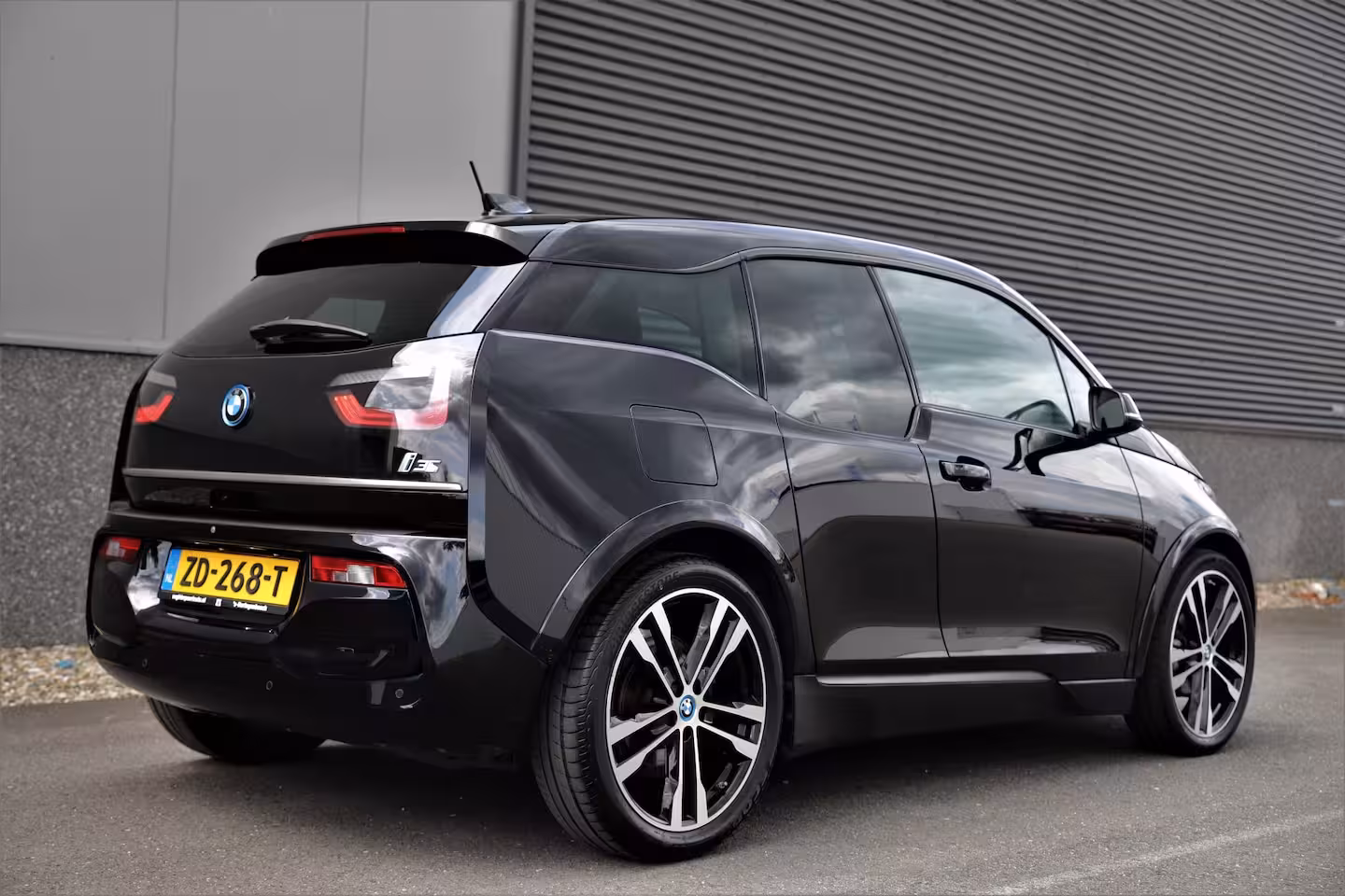 BMW i3 S Executive 120Ah/42 kWh/Sunroof/H-Kardon/Carplay/W-pomp/20"