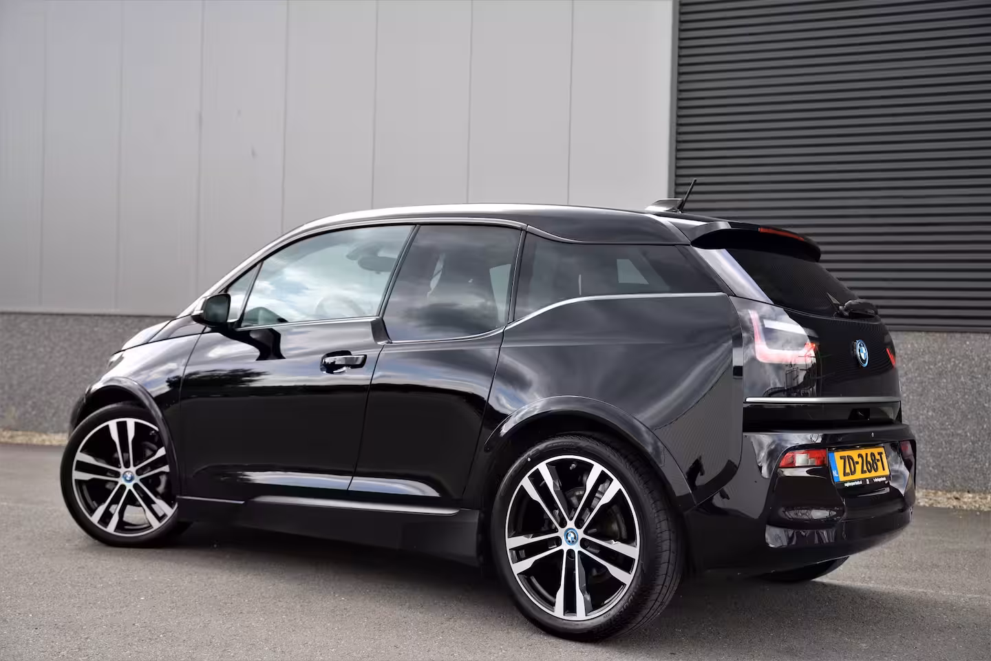 BMW i3 S Executive 120Ah/42 kWh/Sunroof/H-Kardon/Carplay/W-pomp/20"