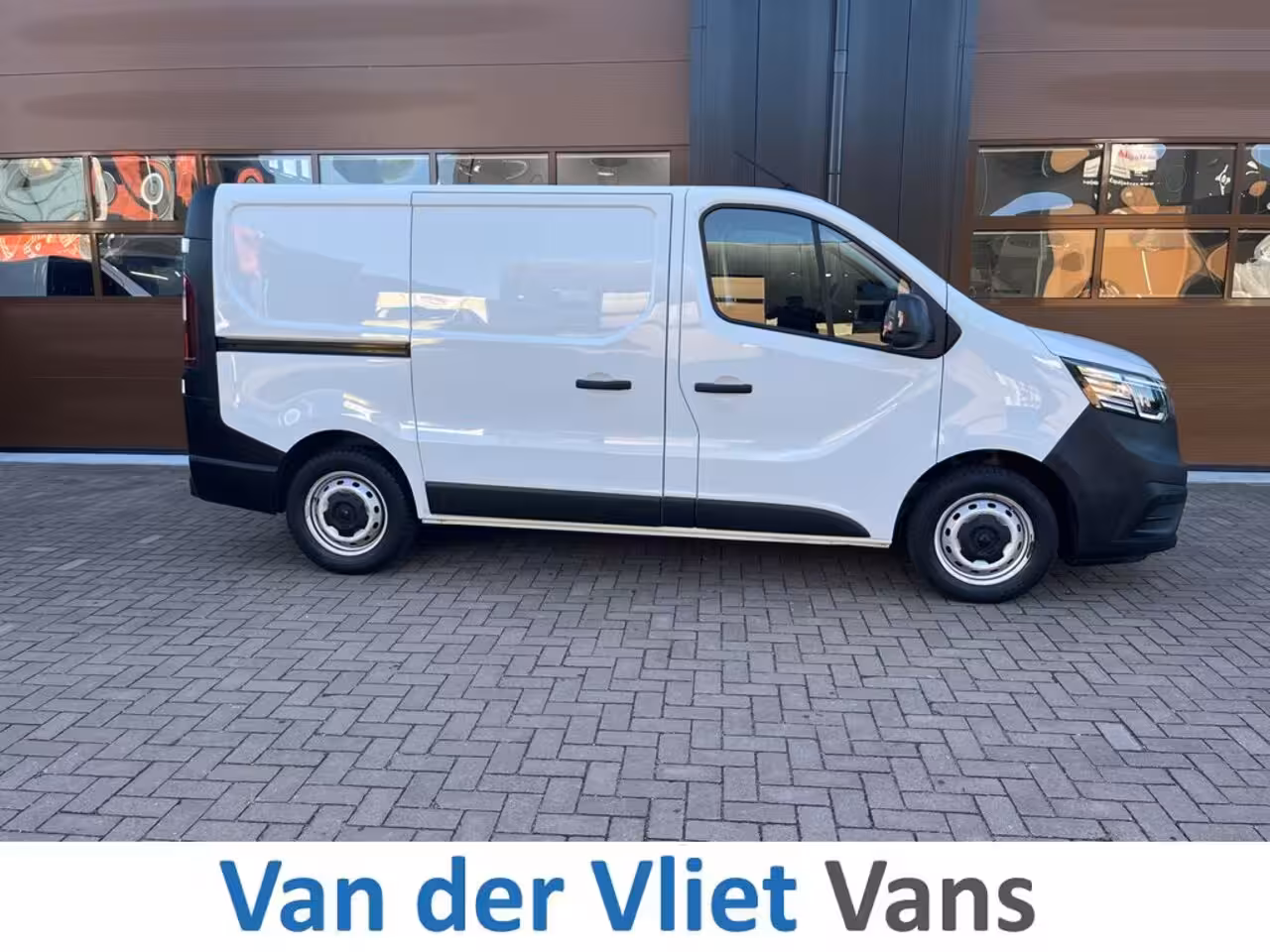 Renault Trafic 2.0 dCi 110pk E6 Générique 3p Lease €219 p/m, Led verlichting, 3 zitplaatsen, Volledig ond