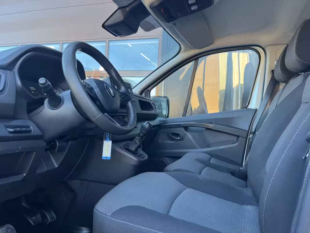 Renault Trafic 2.0 dCi 110pk E6 Générique 3p Lease €219 p/m, Led verlichting, 3 zitplaatsen, Volledig ond