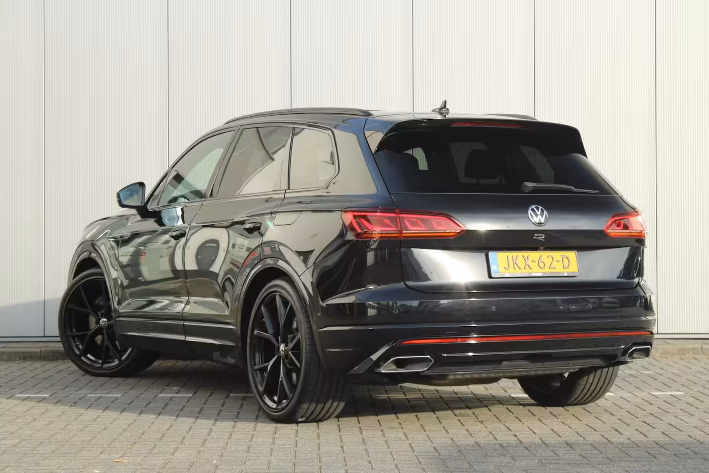 Volkswagen Touareg R 3.0 TSI eHybrid 462pk 4MOTION | Panoramadak | Trekhaak Uitklapbaar | Luchtvering | 360 C