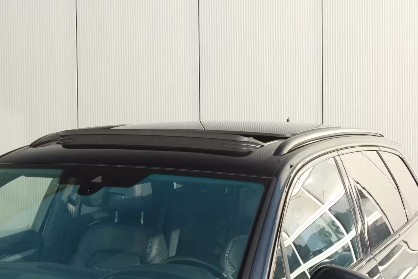 Volkswagen Touareg R 3.0 TSI eHybrid 462pk 4MOTION | Panoramadak | Trekhaak Uitklapbaar | Luchtvering | 360 C