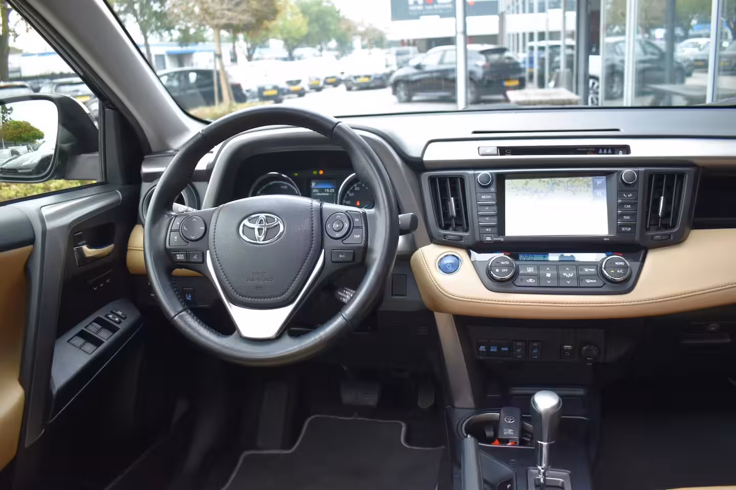 Toyota RAV4 2.5 Hybrid ECC PANODAK LEDER LMV NAVI
