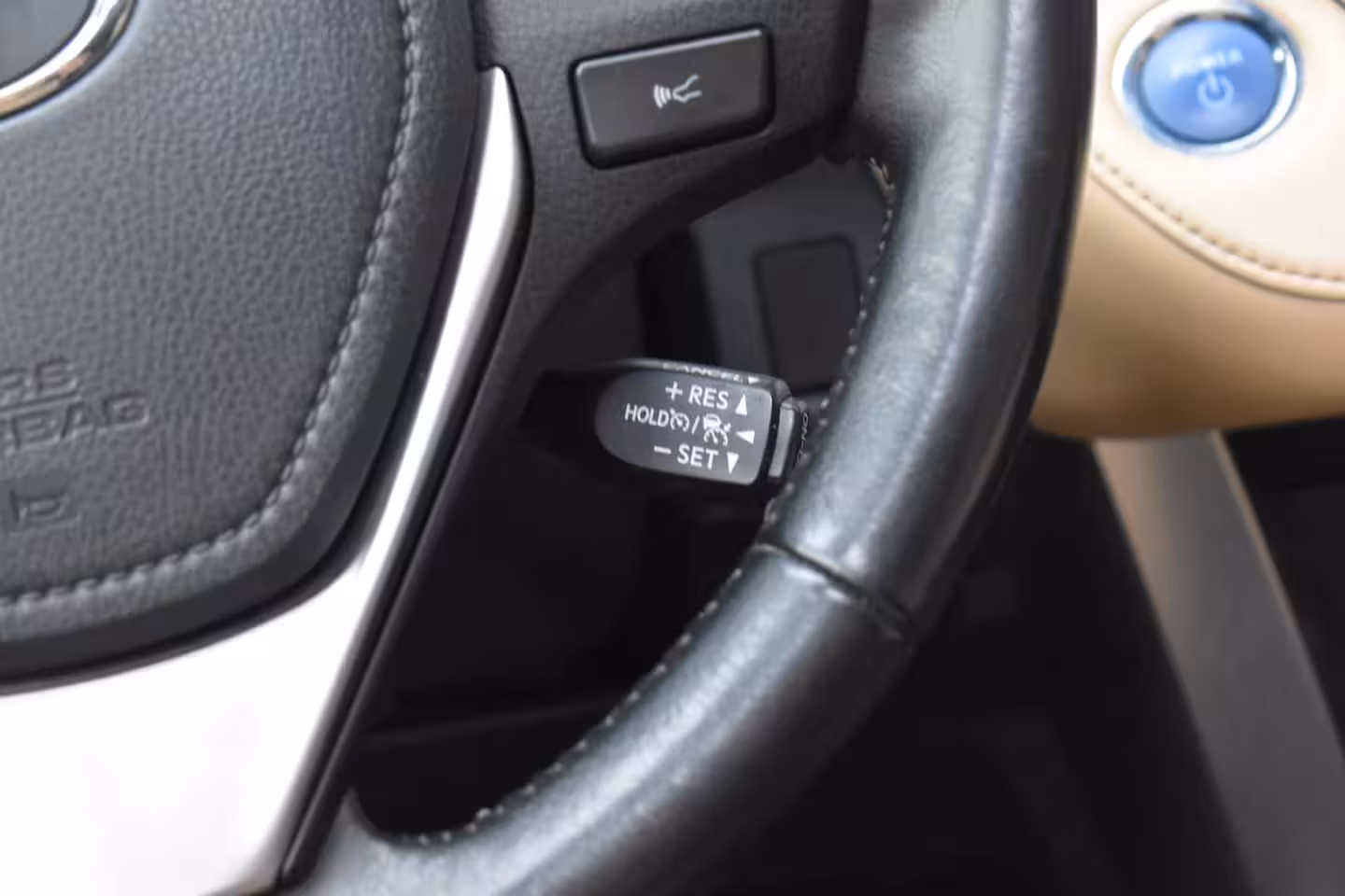 Toyota RAV4 2.5 Hybrid ECC PANODAK LEDER LMV NAVI