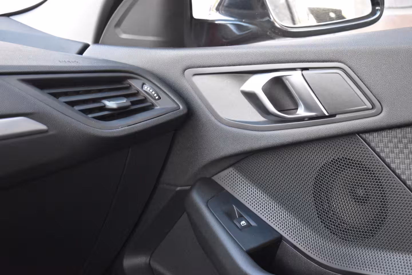BMW 1-serie 118i ECC LMV NAVI VIRTUAL