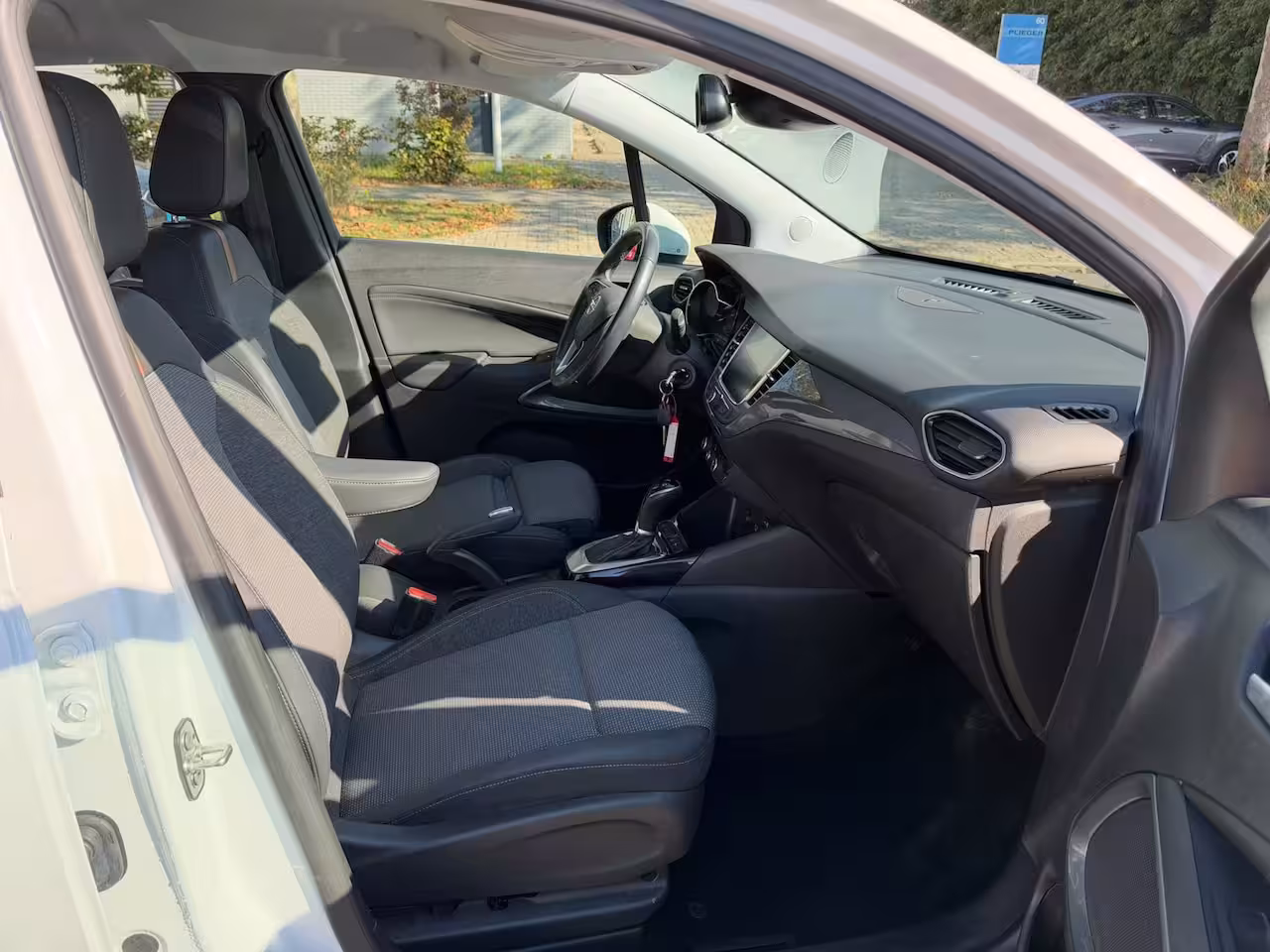 Opel Crossland 1.2 Turbo Elegance, Navigatie, Camera, Automaat, Stoel/Stuur verwarming, 1ste eigenaar, De