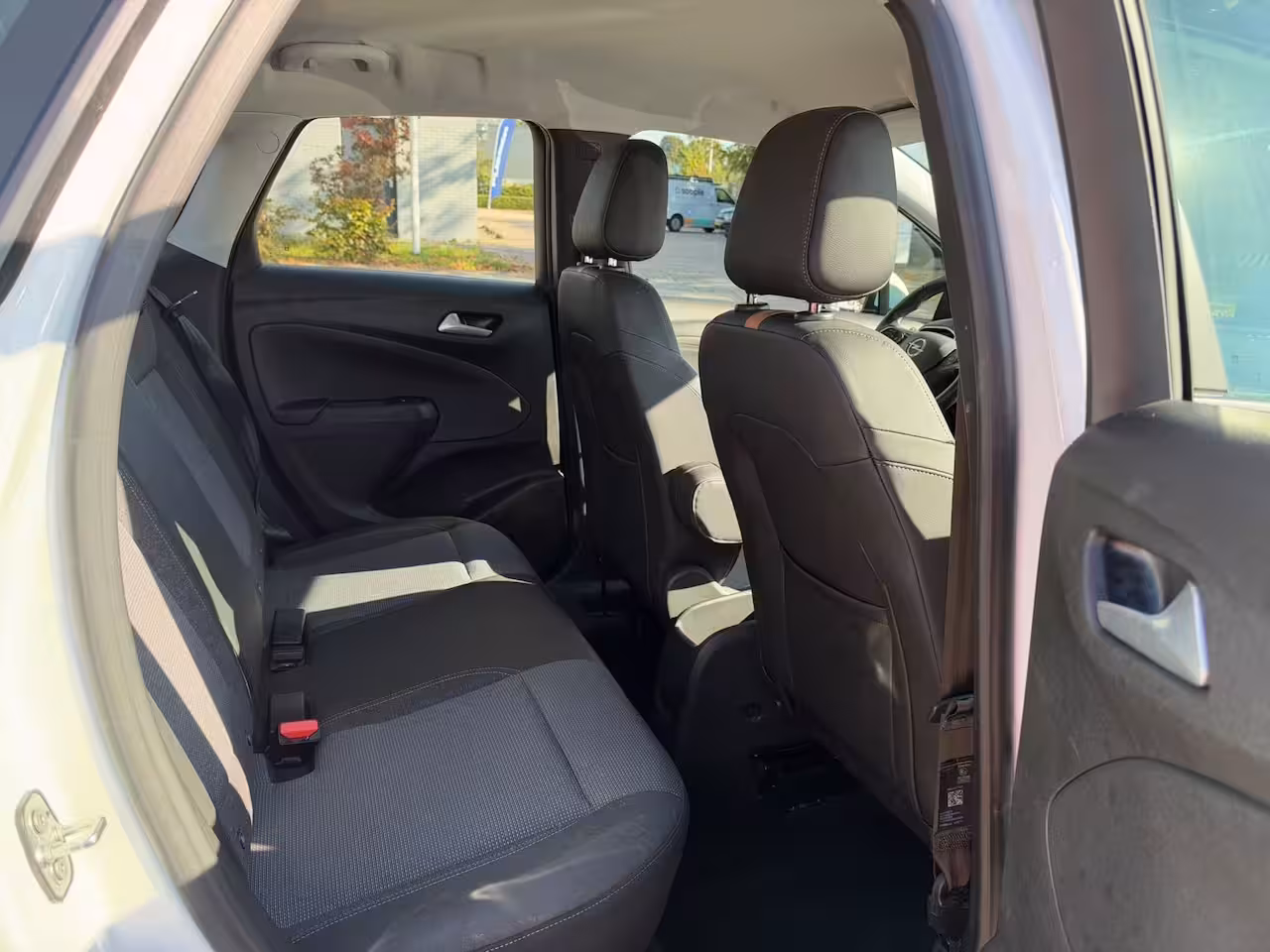 Opel Crossland 1.2 Turbo Elegance, Navigatie, Camera, Automaat, Stoel/Stuur verwarming, 1ste eigenaar, De