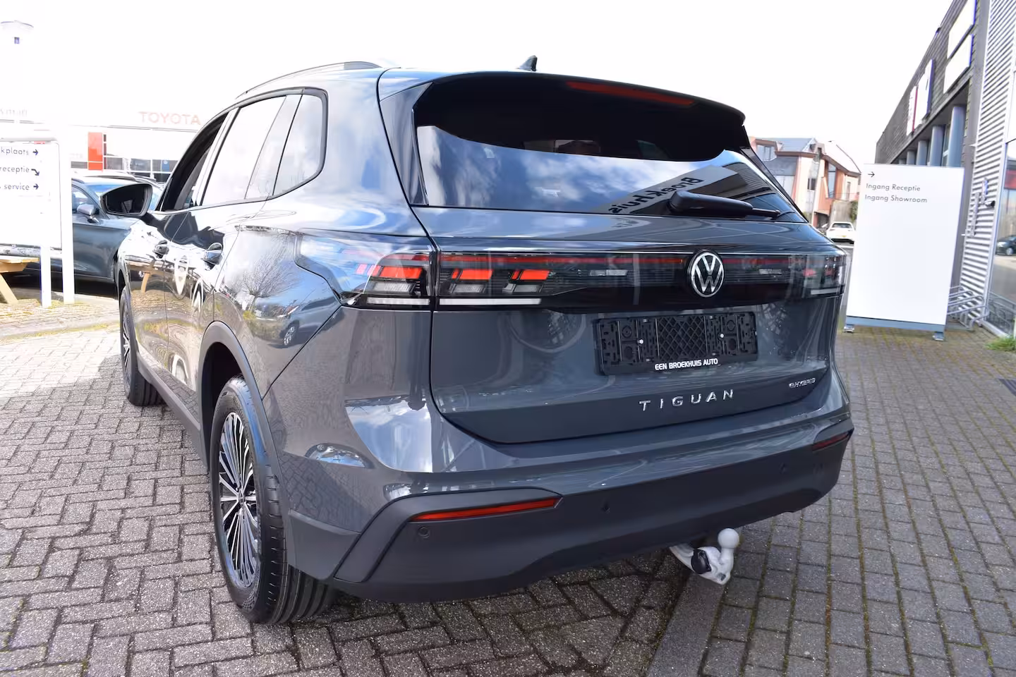 Volkswagen Tiguan Life Edition - eHybrid | 'App-Connect' draadloze smartphone integratie | Automatische afst