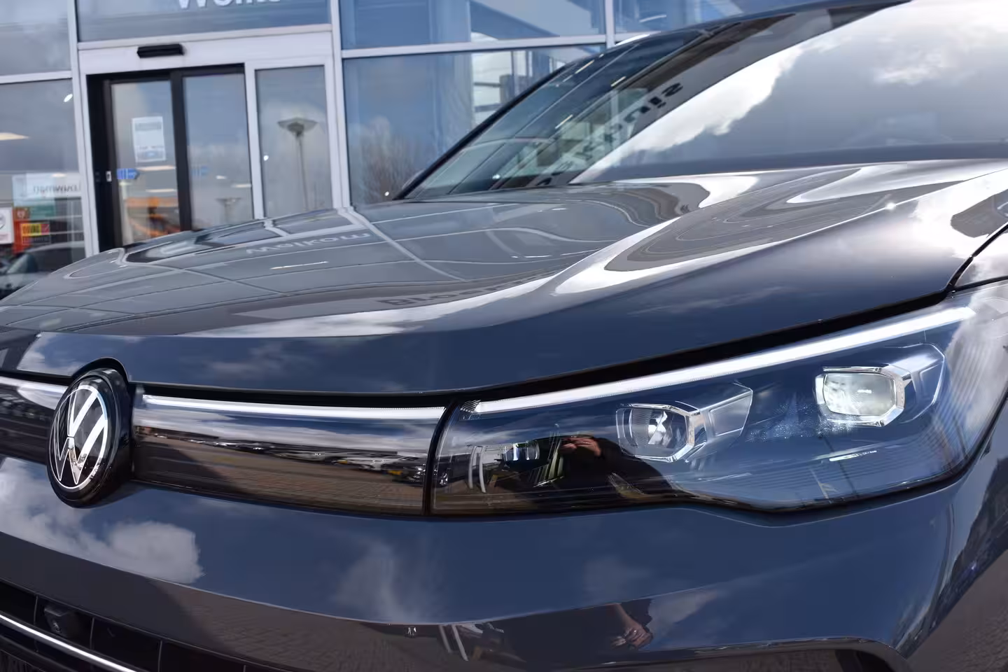 Volkswagen Tiguan Life Edition - eHybrid | 'App-Connect' draadloze smartphone integratie | Automatische afst