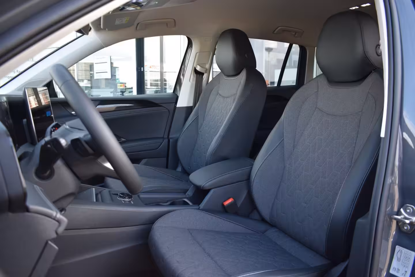 Volkswagen Tiguan Life Edition - eHybrid | 'App-Connect' draadloze smartphone integratie | Automatische afst