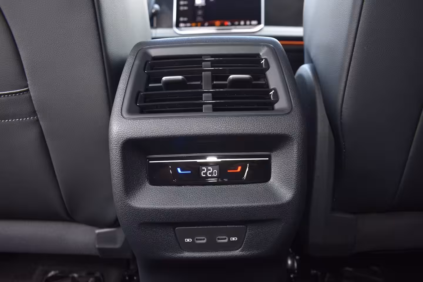Volkswagen Tiguan Life Edition - eHybrid | 'App-Connect' draadloze smartphone integratie | Automatische afst