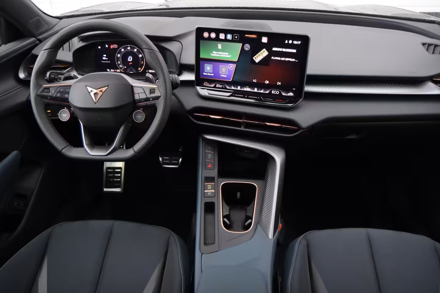 Cupra Terramar 1.5 TSI 204pk e-Hybrid | Panoramadak | Trekhaak | Stoelverwarming | Full Link | Achteruitr