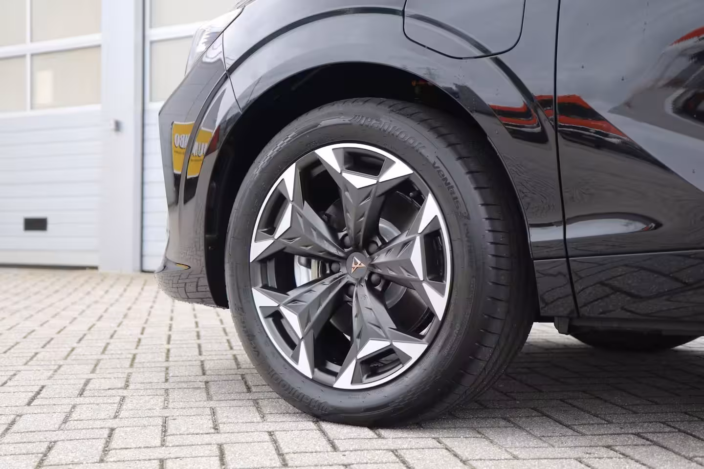Cupra Terramar 1.5 TSI 204pk e-Hybrid | Panoramadak | Trekhaak | Stoelverwarming | Full Link | Achteruitr