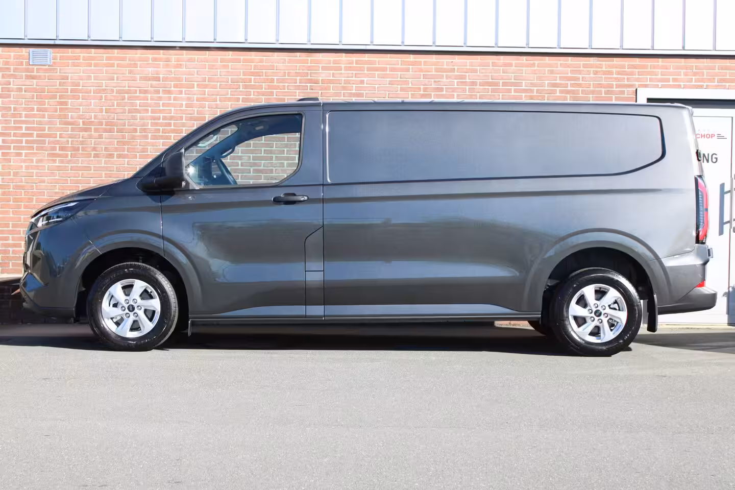 Ford E-Transit Cust. 340 L2H1 Trend 71 kWh |MATRIX-LED|STUUR+STOELVERWARMING|CAMERA|