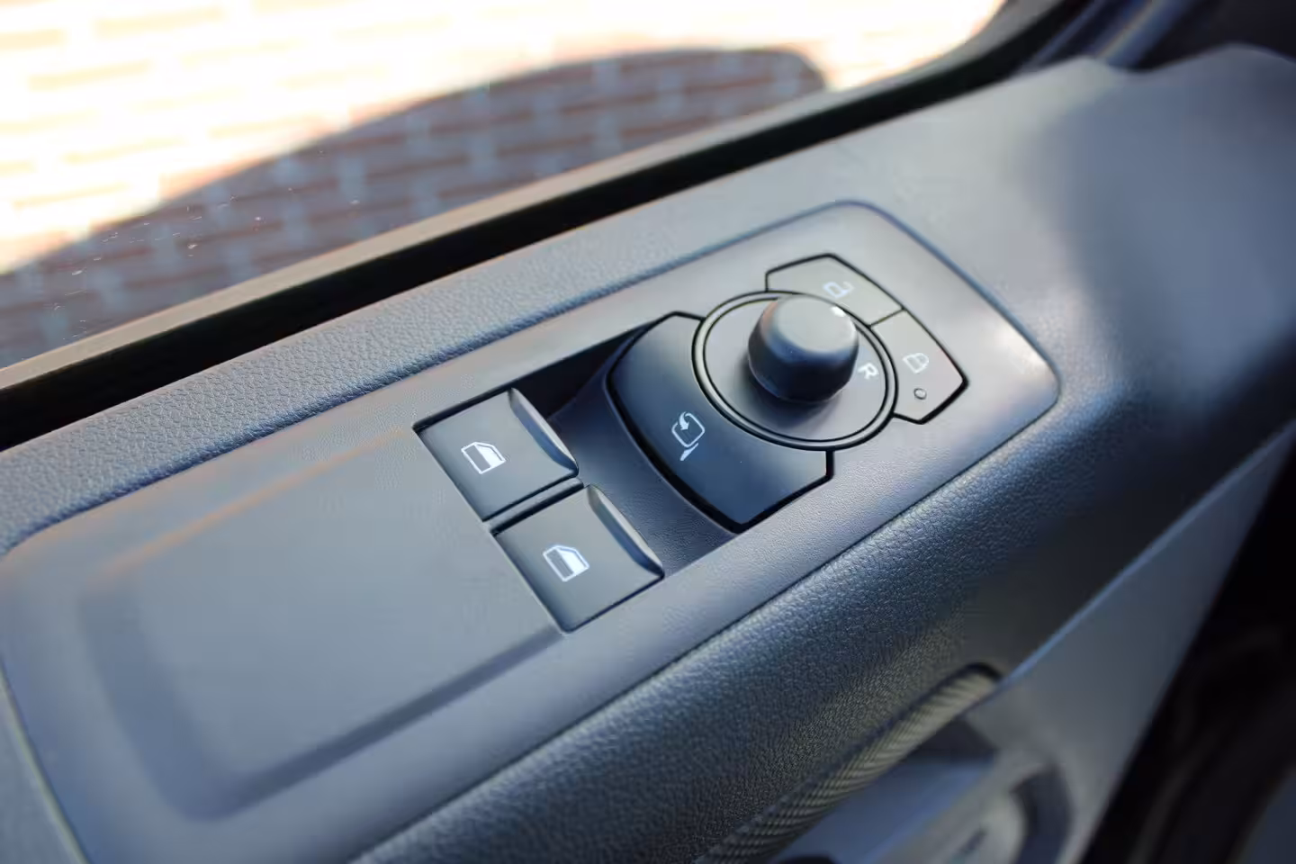 Ford E-Transit Cust. 340 L2H1 Trend 71 kWh |MATRIX-LED|STUUR+STOELVERWARMING|CAMERA|